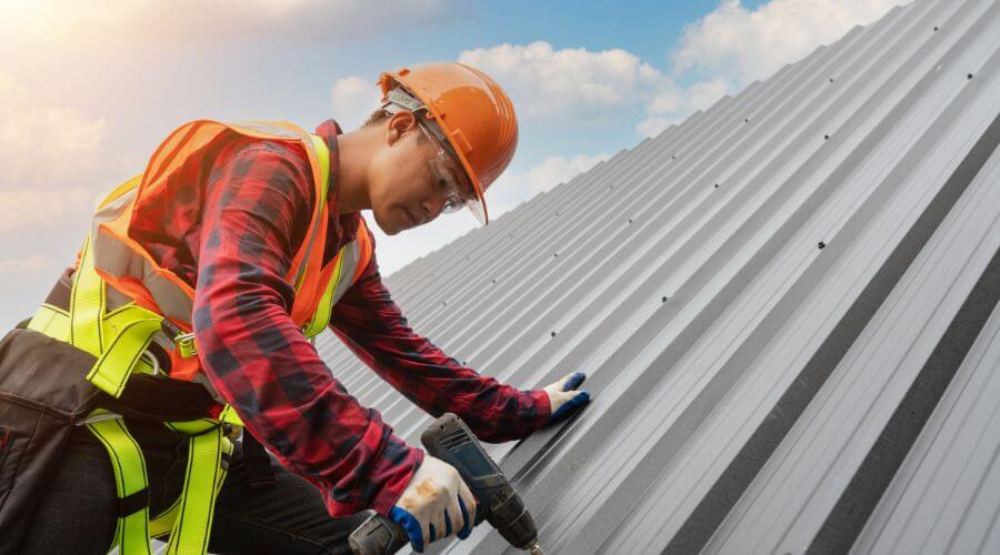 GAF certified roofer in Claysburg, PA